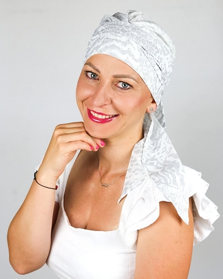 ALoENA šátek mušelín bílo-šedý